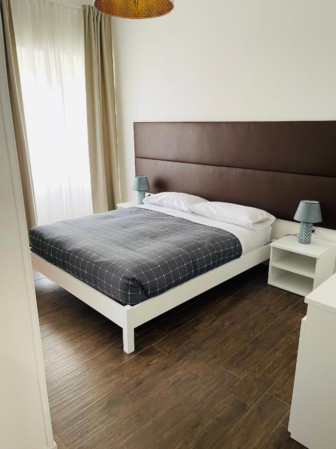 Banus Rooms Кальяри Экстерьер фото