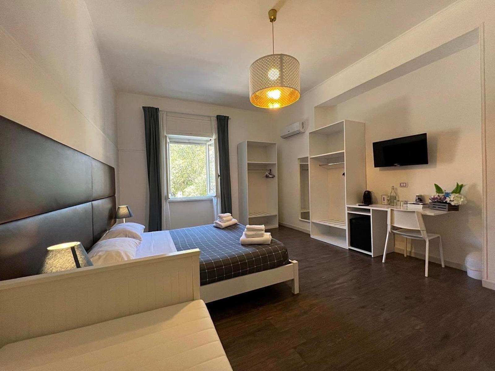 Banus Rooms Кальяри Экстерьер фото