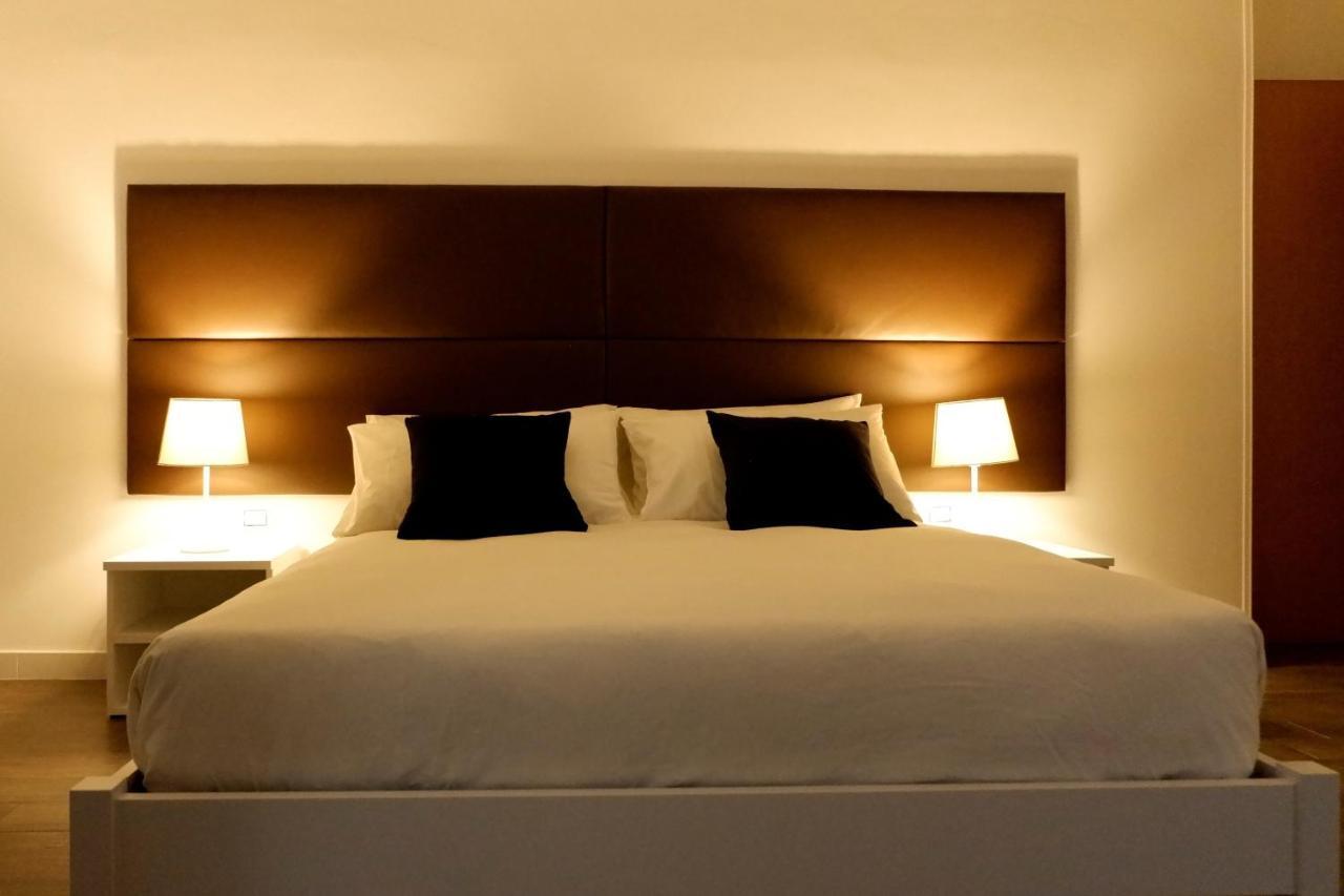 Banus Rooms Кальяри Экстерьер фото