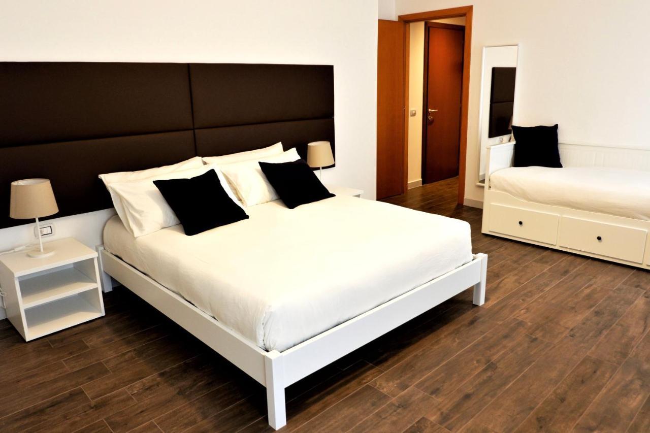 Banus Rooms Кальяри Экстерьер фото